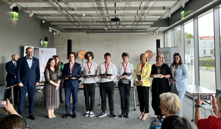 Read more about the article I LO na podium!