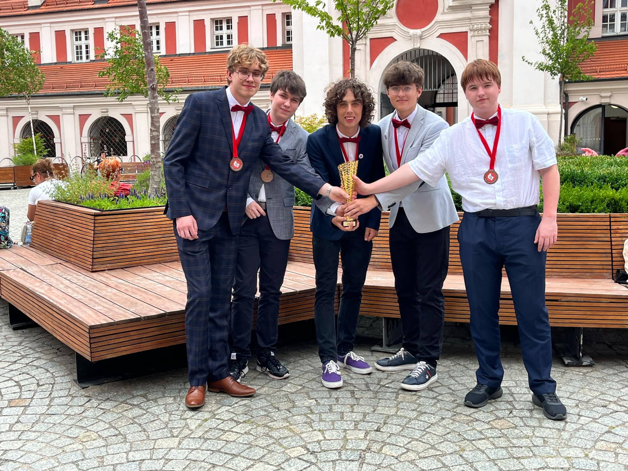 Read more about the article Debatanci po raz kolejny na podium!
