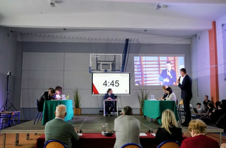 Debata z samorządowcami